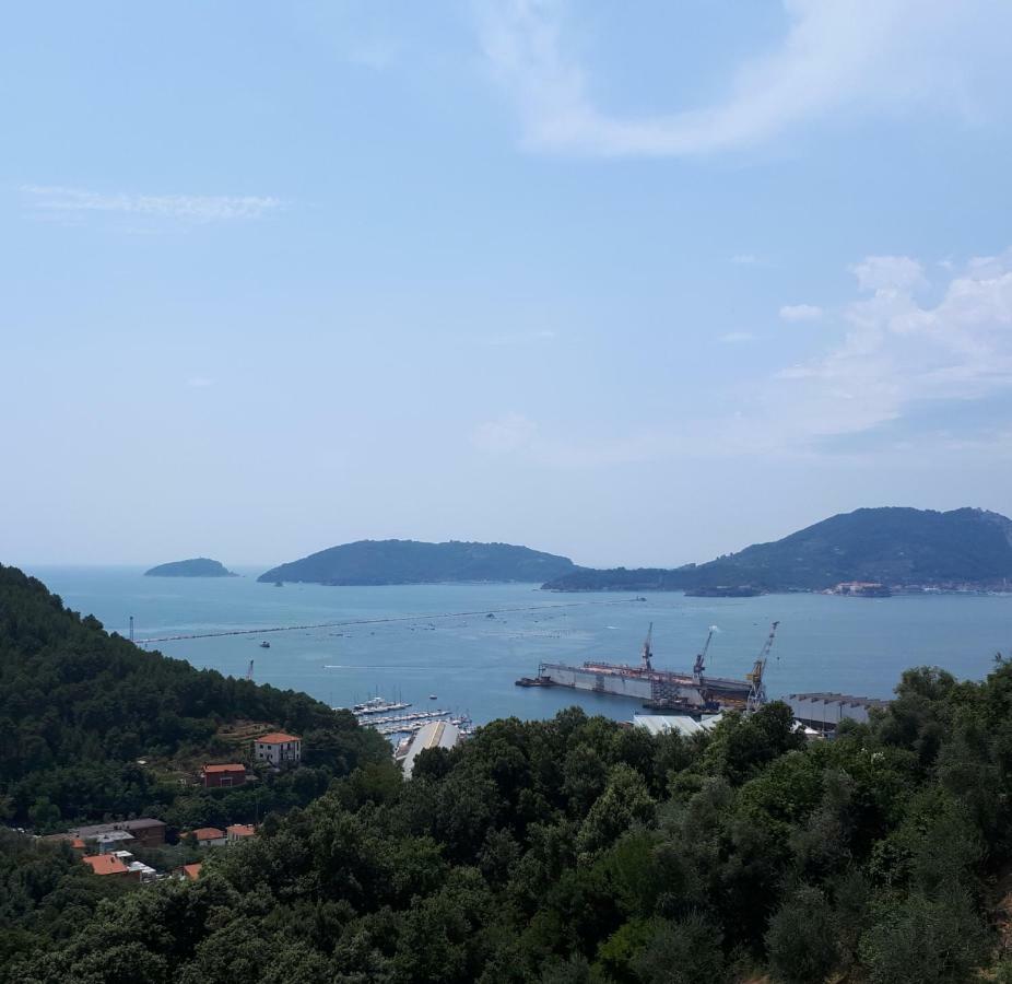 Casa Vacanze P&G. Colline, Mare, Relax La Spezia Exterior photo