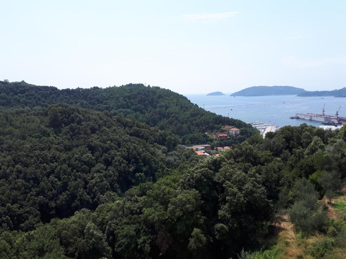 Casa Vacanze P&G. Colline, Mare, Relax La Spezia Exterior photo